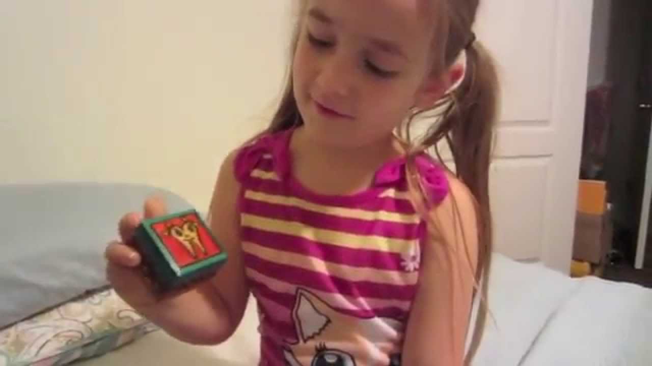 Most boring vlogmas vlog ever in the history of the internet and Youtube and you probably shouldnt w