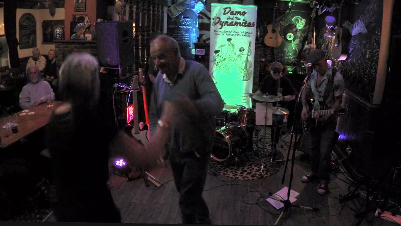 Honey Don't at Barley Mow, Shepperton, Jan 2026