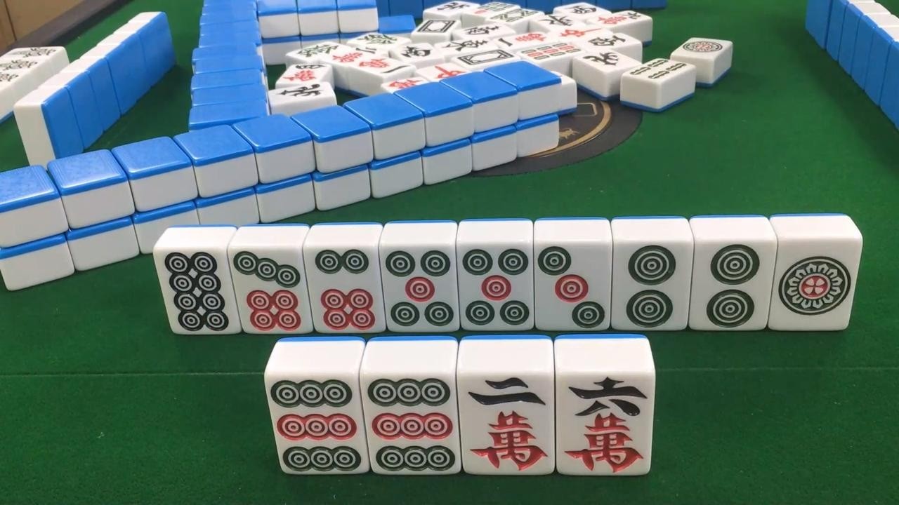 门房大爷看了都直呼佩服，看看高手这么处理一副烂牌，太精彩了