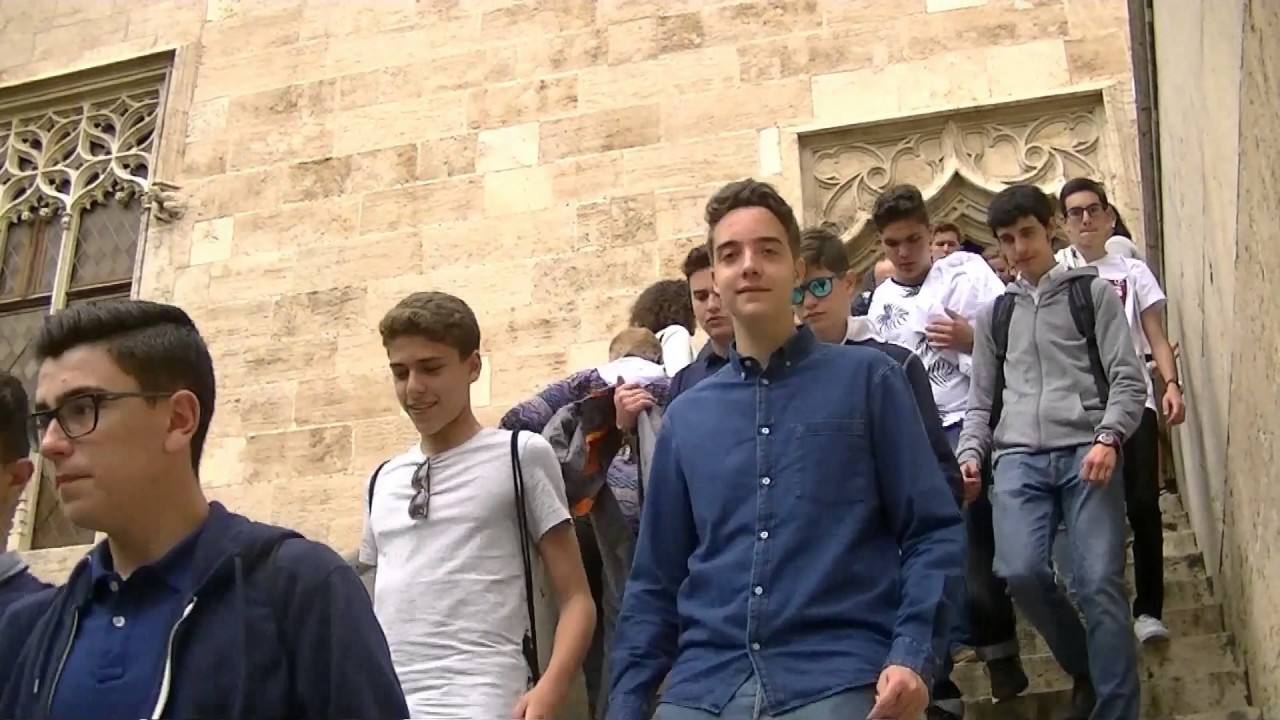 2017 - LIPDUB GRADUACIÓN 2017  SALESIANOS MONTILLA BRINDO POR TI