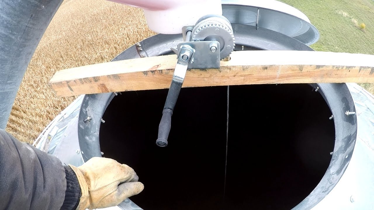 2020 Corn Harvest Day 9 - Fixing Gravity Grain Spreader - Poor Man's Swing Hopper