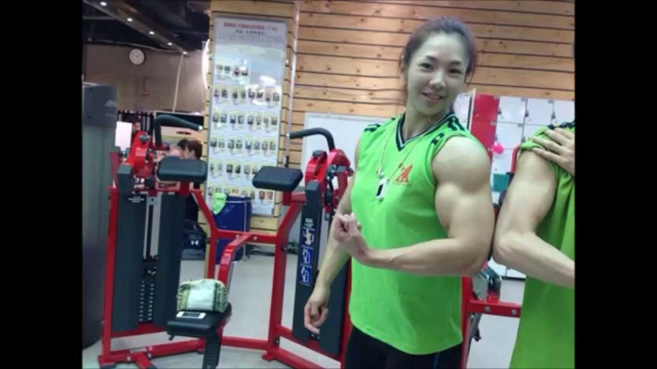 Favorite Asian Female Bodybuilders (Photo Slideshow #4)