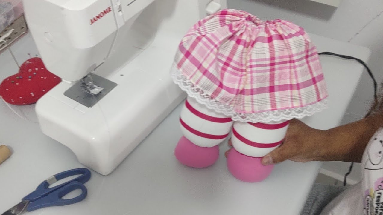 Boneca de pano Sem corpo, essa vendo muito porque são rápidas e lindas / as medidas estão no vídeo