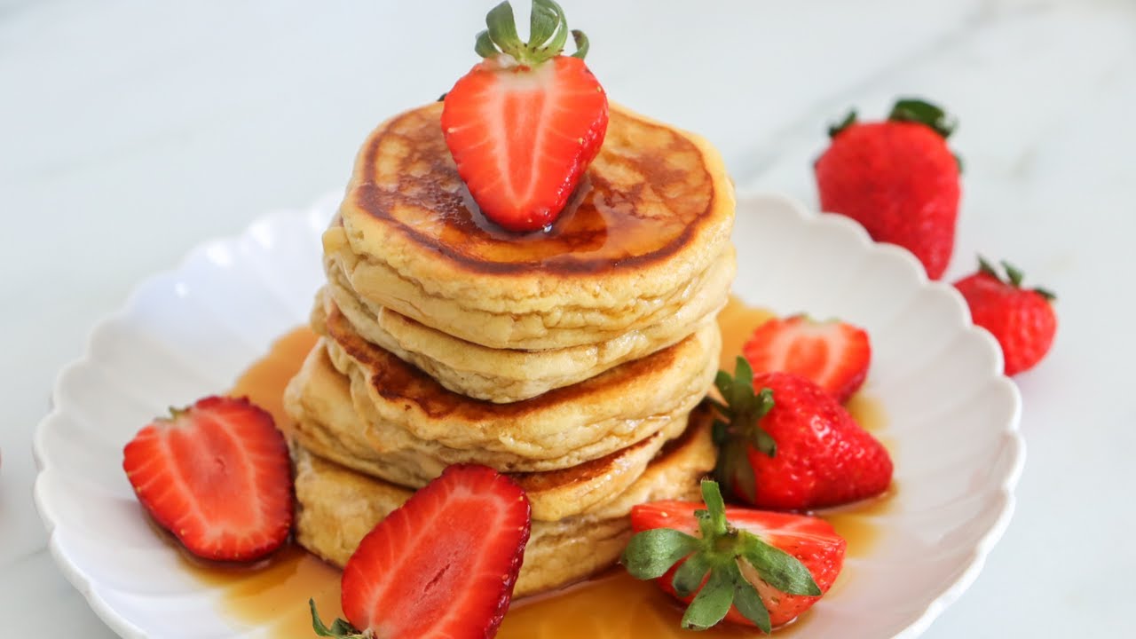 Idée petit déjeuner pancakes sans farine sans gluten sans sucre | prêt en 15 mins !