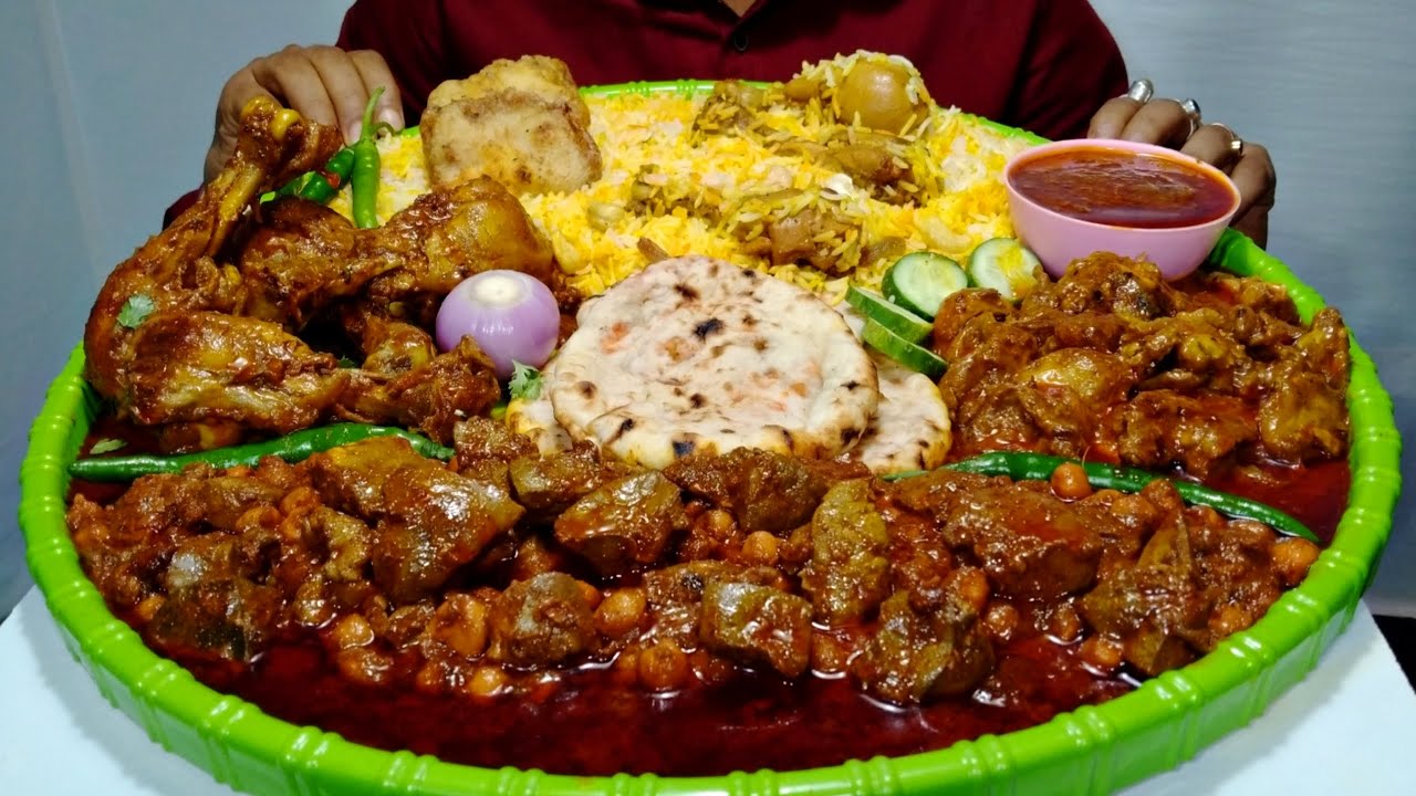 Eating Oily Chana Kalije, Fat Curry, Chicken Korma, Chicken Biryani, Keema Naan, Gravy, Salad - Asmr