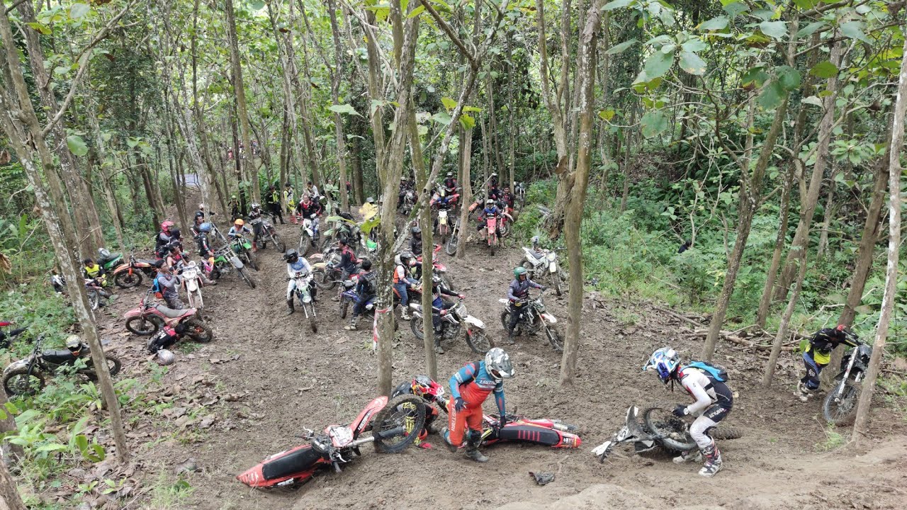 sedikit tanjakan tapi sulit dilalui!! jalur tanjakan Tarsan TANK cilacap #tank18 #endurolife #trabas