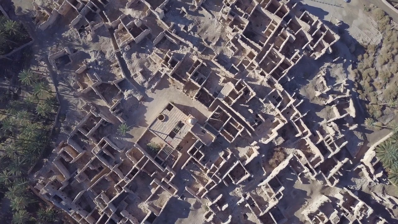 Ksar Lichana Vue du Ciel en 4K Tolga , Biskra Algerie (Drone Mavic Pro)