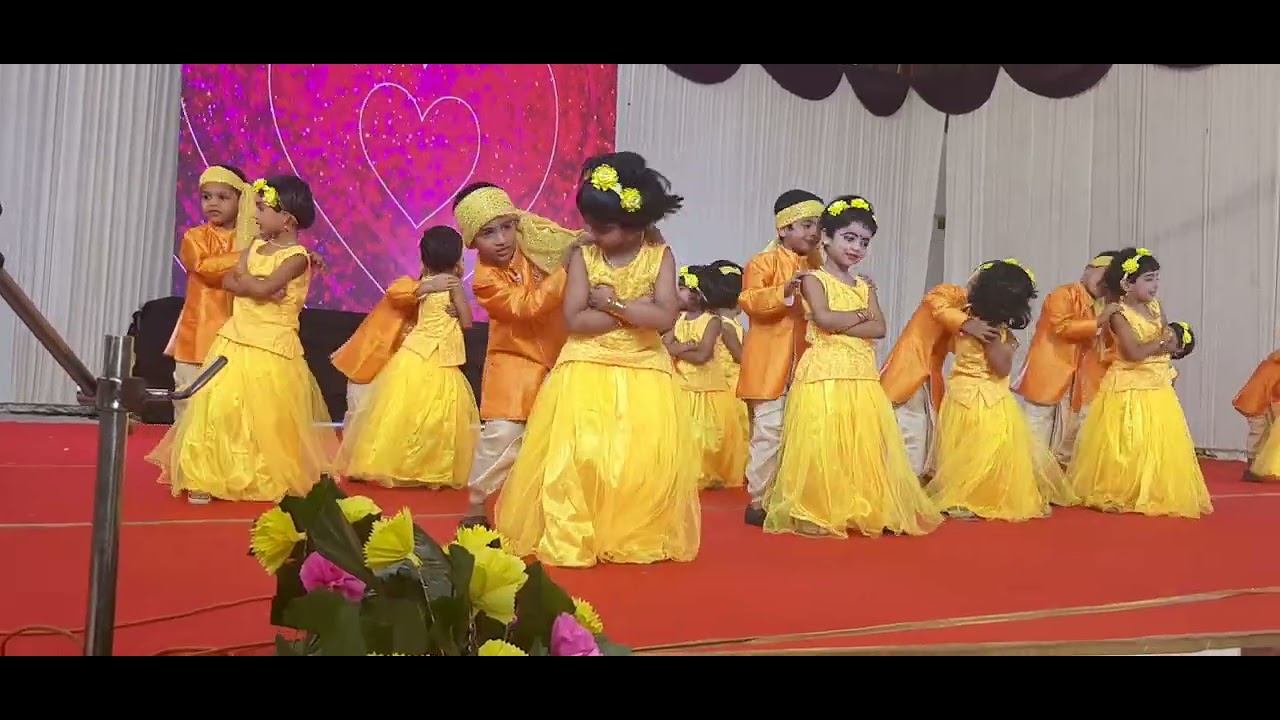 കുട്ടികളുടെ ഒരു കിടിലൻ ഡാൻസ്