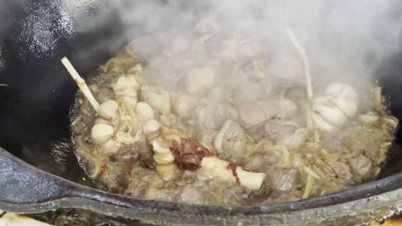 Андижанский плов на конском жире.