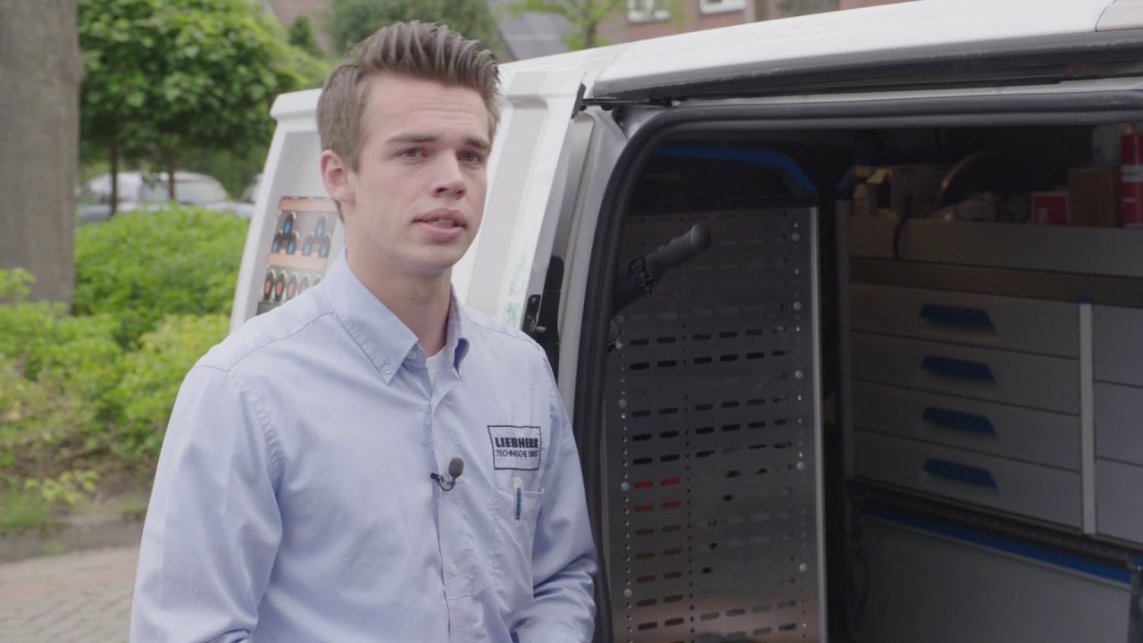Servicemonteur bij Liebherr