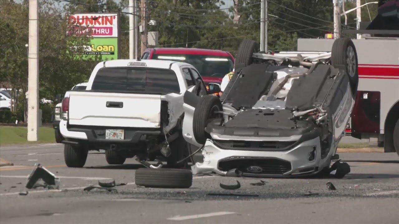 Fatal multi-vehicle crash shuts down part of Highway 77 in Lynn Haven