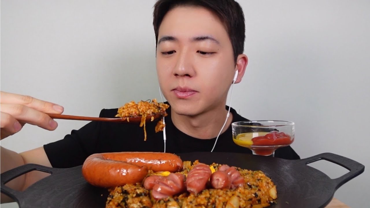 SUB) 크림김치볶음밥에 칼바사까지? 미쳤다🍖 | Creamy Kimchi Fried Rice & Sausage Mukbang