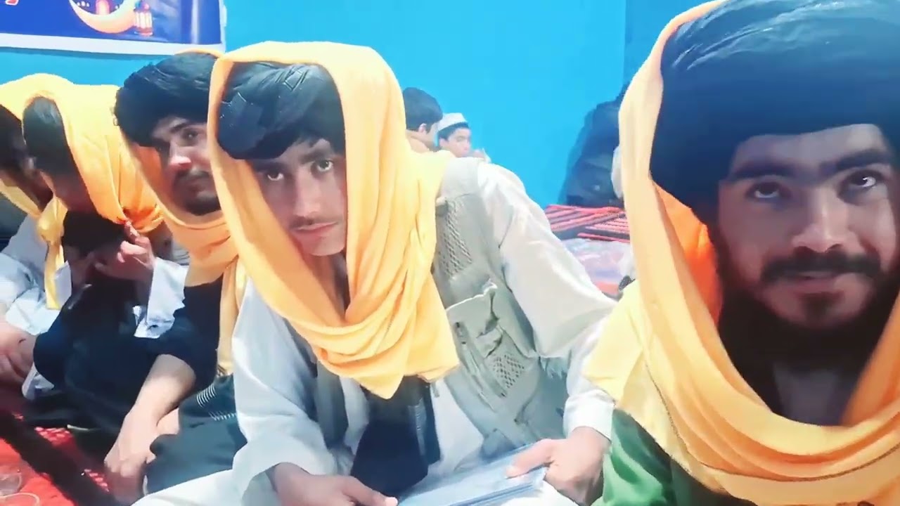 نمایه کوچک از قسمت اخیر محفل ختم دروس و فراغت شاگردان درسال ۱۴۰۴ در مدرسه الجامعة دارالاحناف للواثقی