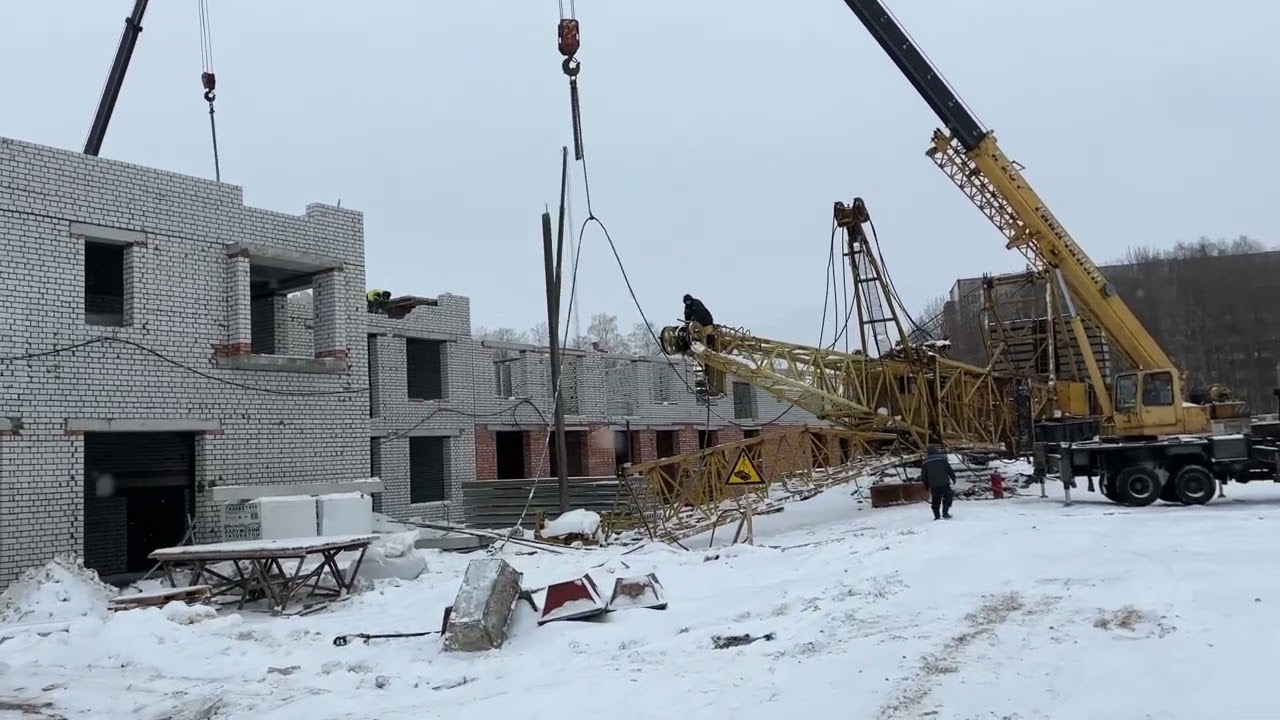 Жизнь на Островах,монтаж Башенного крана  🏗️