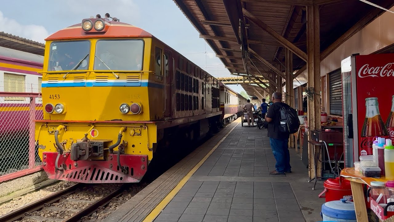 นั่งรถไฟจากสถานีสุราษฎร์ธานี - สถานีบ้านส้อง โดยรถไฟขบวนรถท้องถิ่นที่ 445 ชุมพร - ชุมทางหาดใหญ่