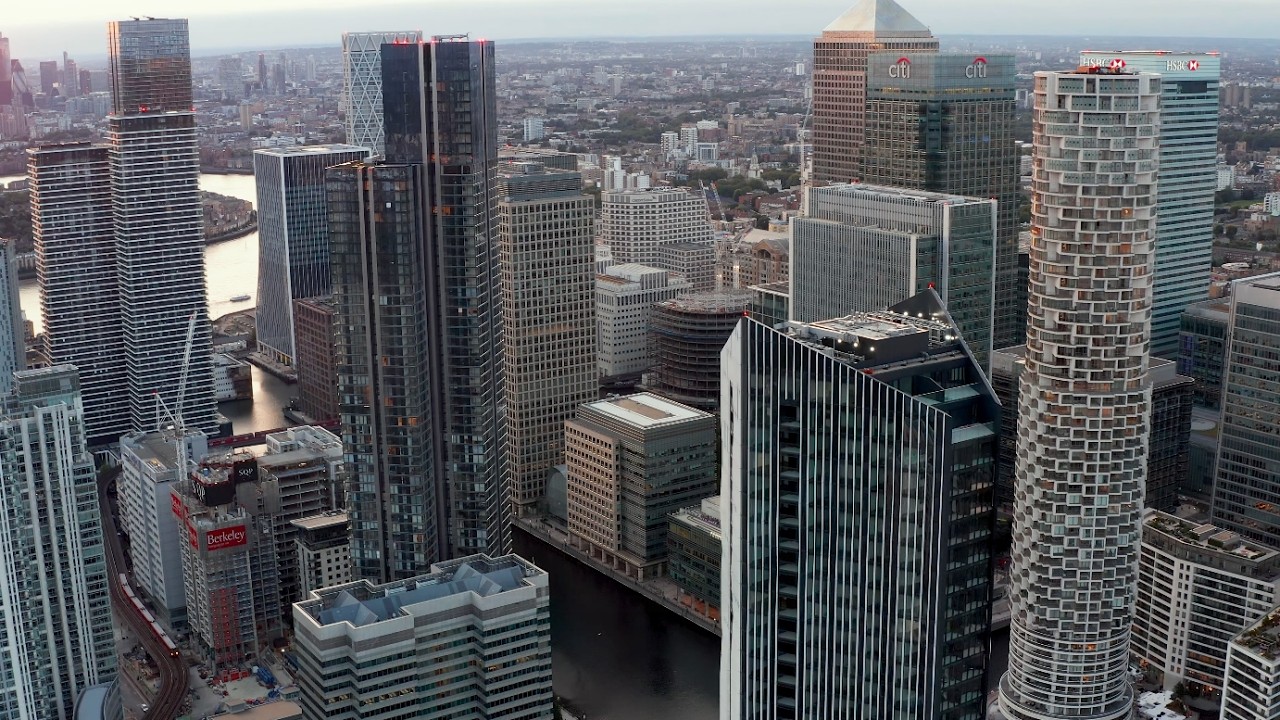 Отслеживание хода строительства в масштабах всей компании Canary Wharf Group.