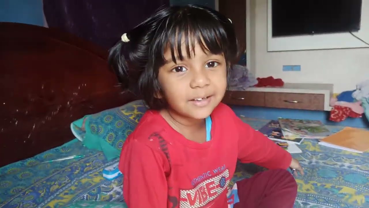 পড়াশোনা করতে করতে ফাজলামি শুরু করেছে মিষ্টি। vlog করবে পড়াশোনা ছেড়ে #mistipriyaworld