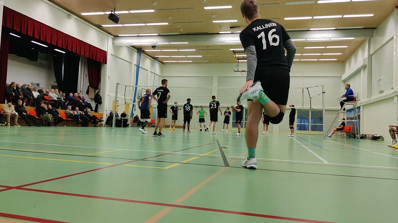 Bombbe vs Huki, erä 3. Lentopallon miesten aluesarja Keski-Suomi, 1.2.2026.