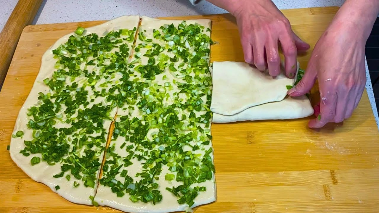 Delicious Green Onion Cakes | With Two Easy Folding Techniques!