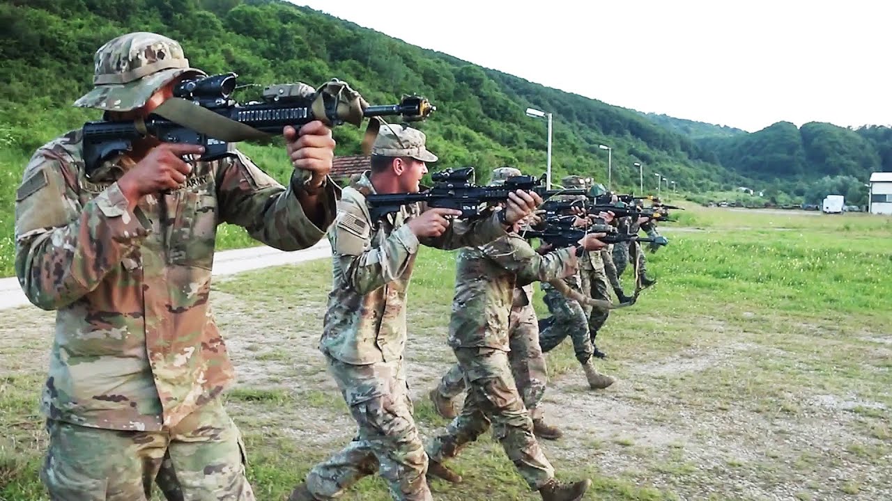 Солдаты армии США тренируются с Вооруженными силами Боснии и Герцеговины