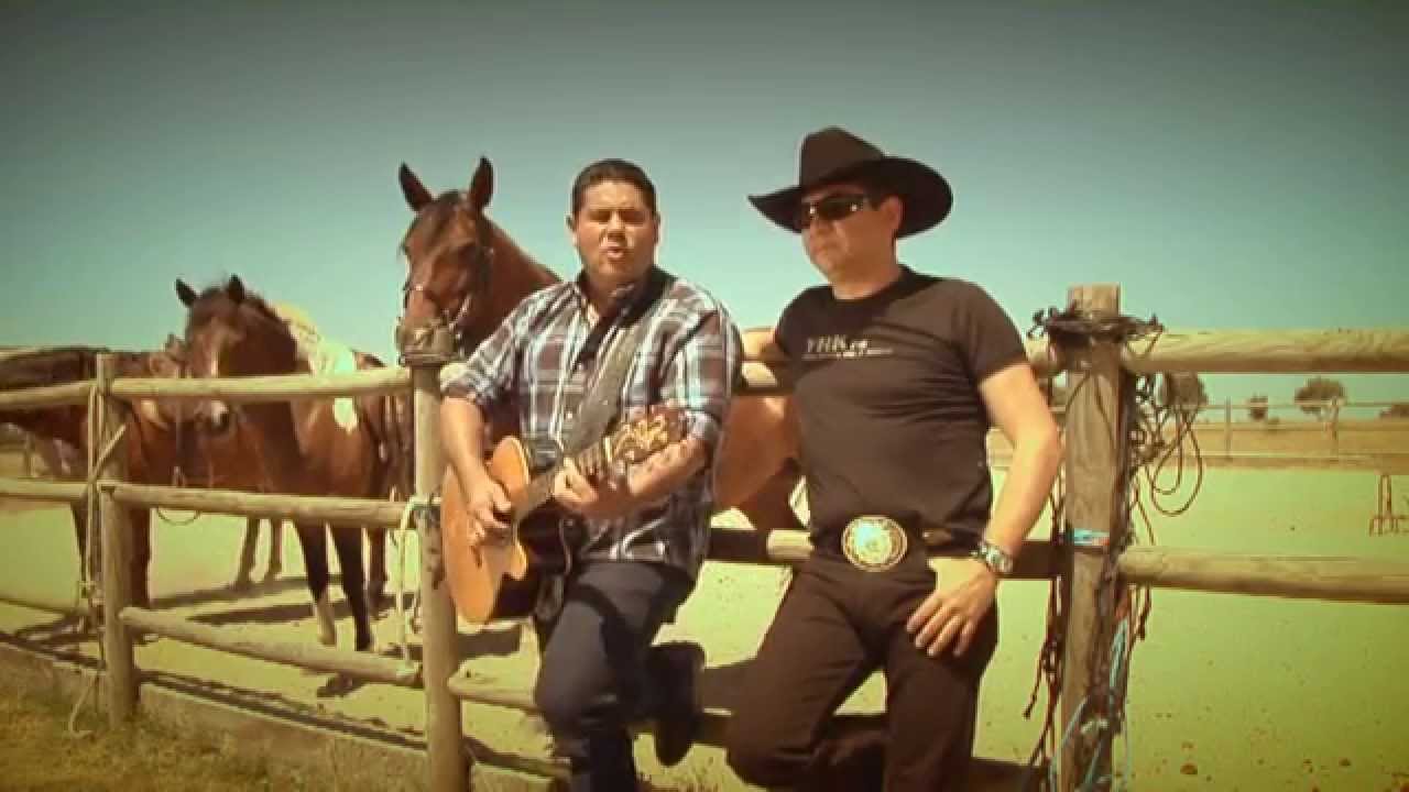 Lucas & Matheus - Te amando em segredo (oi, oi) (Official Video)