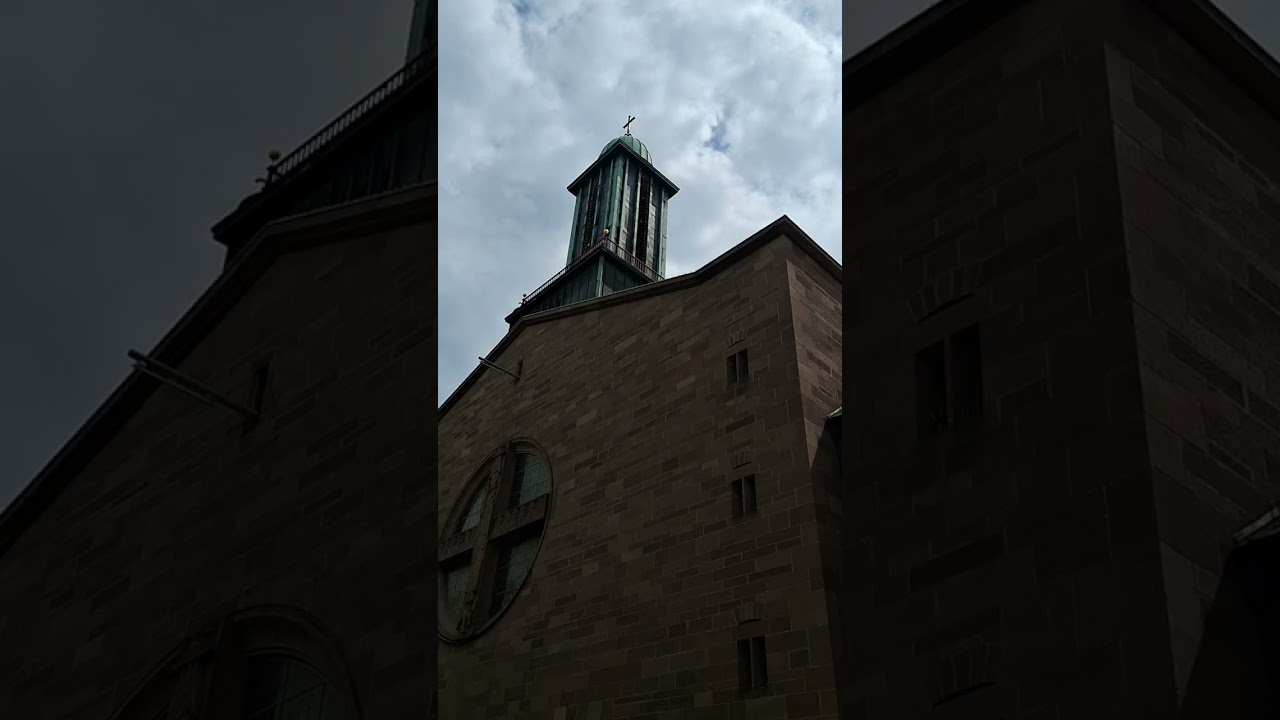 Stuttgart 3 der 6 Glocken der Domkirche St.Eberhard
