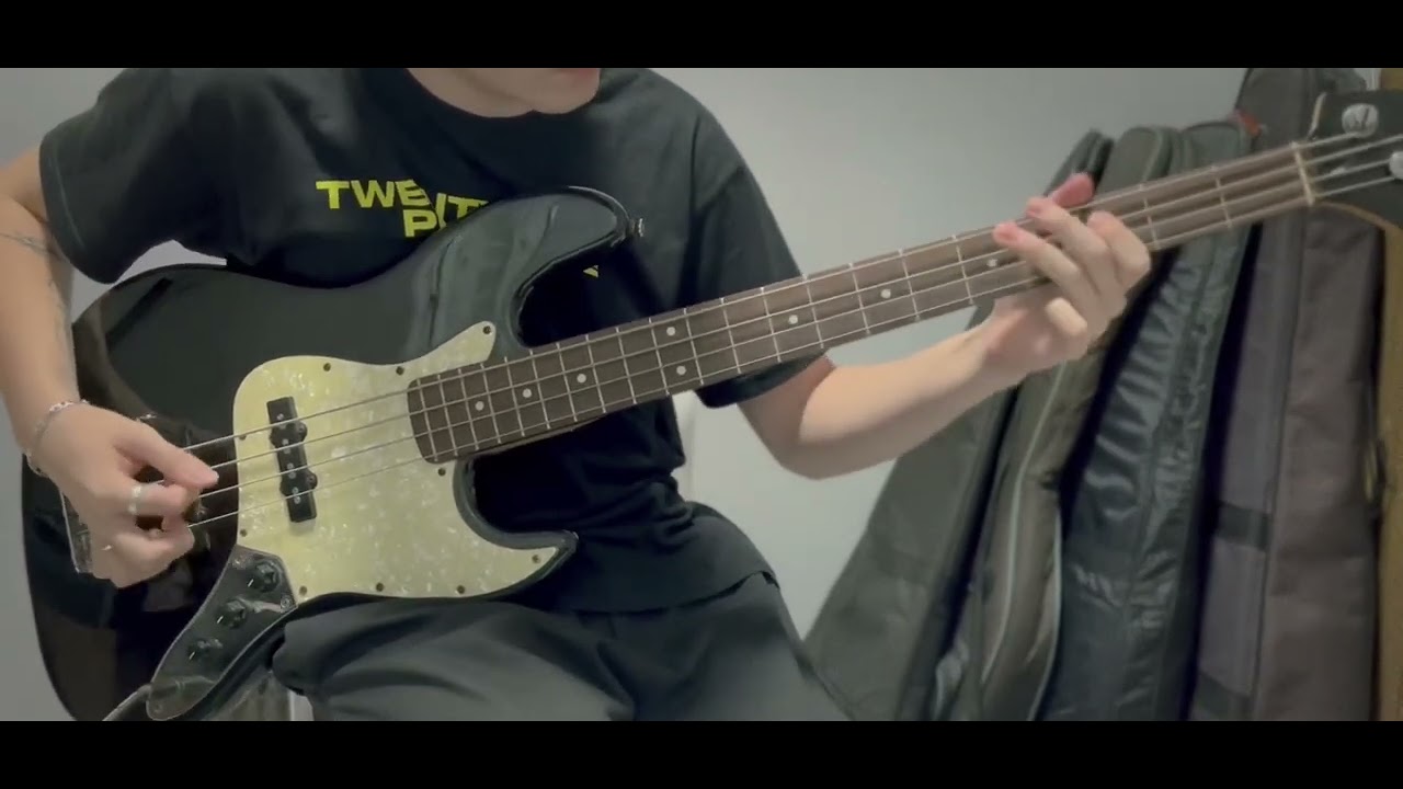 Men I Trust - Show Me How (bass cover)