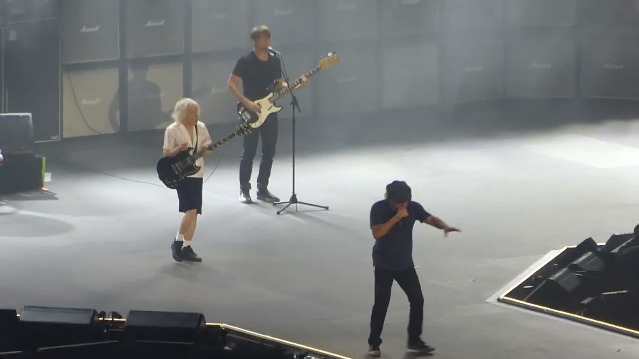 AC/DC - For Those About To Rock (We Salute You) (Live @ Johan Cruijff ArenA, Amsterdam, 05-06-2024)