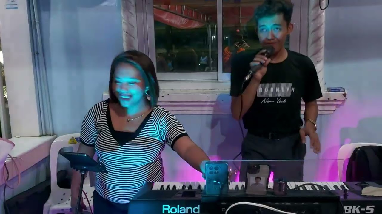 guys panoorin nyo ayos tong dalawa nato pagkumanta ma jock