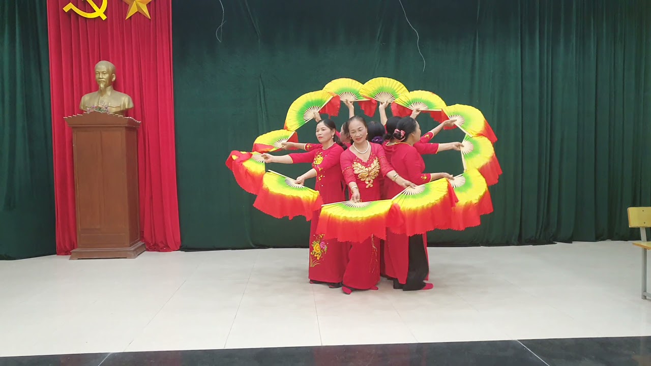 Múa chèo. Ngày hội đại đoàn kết toàn dân. CLB Quan họ thôn Đại Lai