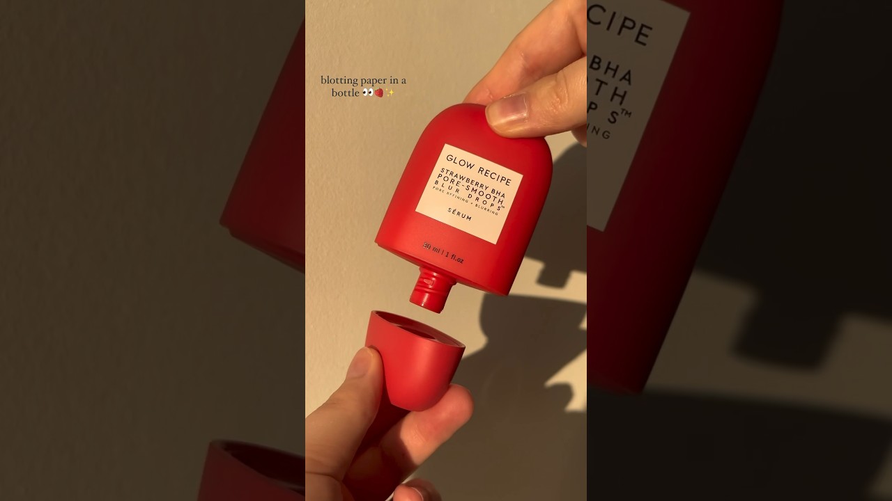 Blotting paper in a bottle 🍓✨ @Glowrecipe strawberry blur drops