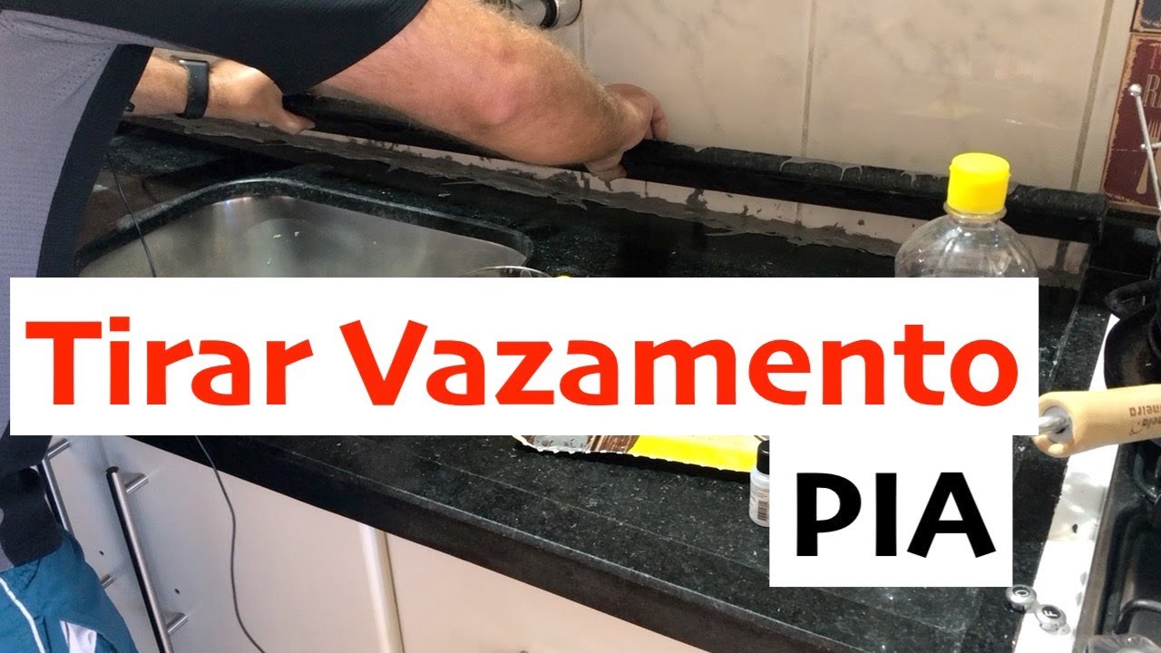 Como colar frontão de pia para tirar vazamento. Usando massa plástica