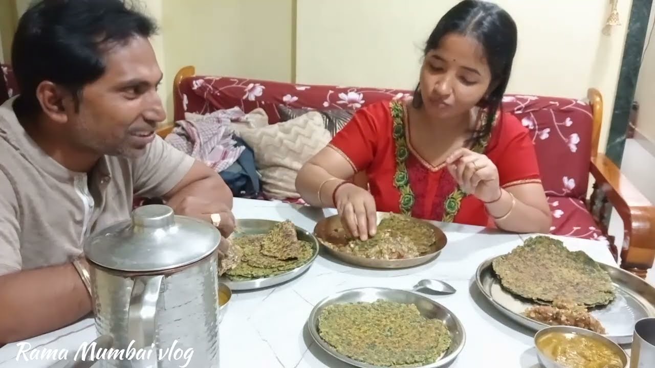 রাতের খাবারে বানালাম দারুন স্বাদের পরোটা। ডিনার একদম জমে গেছে😋 #bengalivlog #vlog #food 