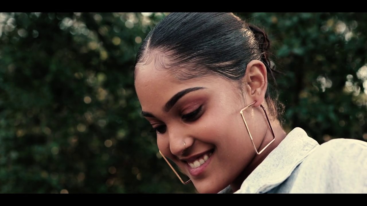 DEZAY - NE PARS PAS [Clip Officiel]