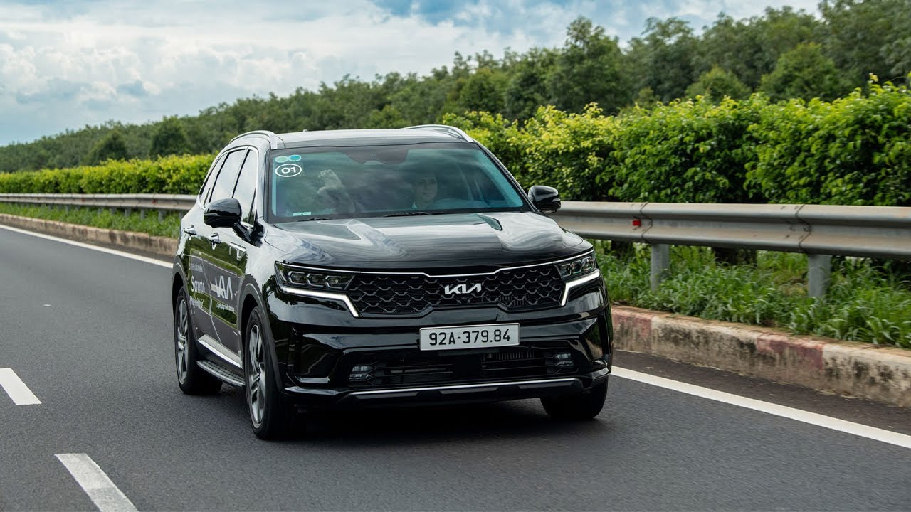Đây là Kia Sorento Plug-In Hybrid: 50km không tốn 1 giọt xăng nào