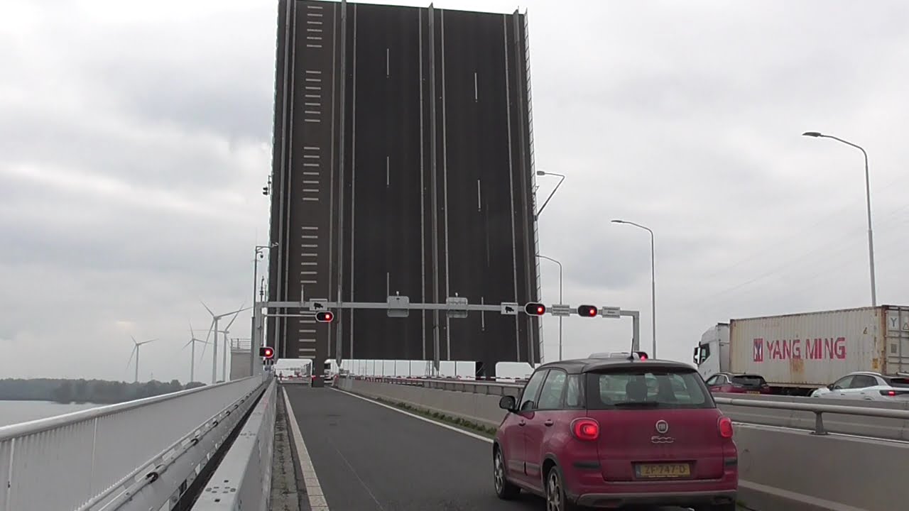 Brugopening Haringvlietbrug Numansdorp Basculebrug/ Drawbridge/ Pont Basculant/ Zugbr&uuml;cke