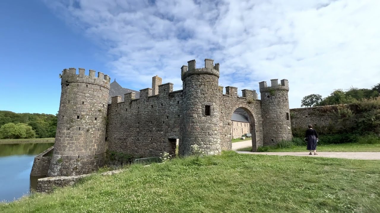 Château de Flamanville (Manche) video 4K HDR