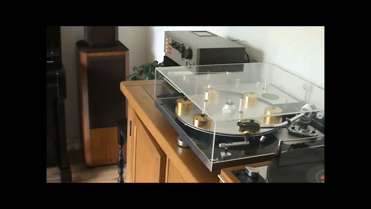 Thorens TD160 plays J J Cale - 