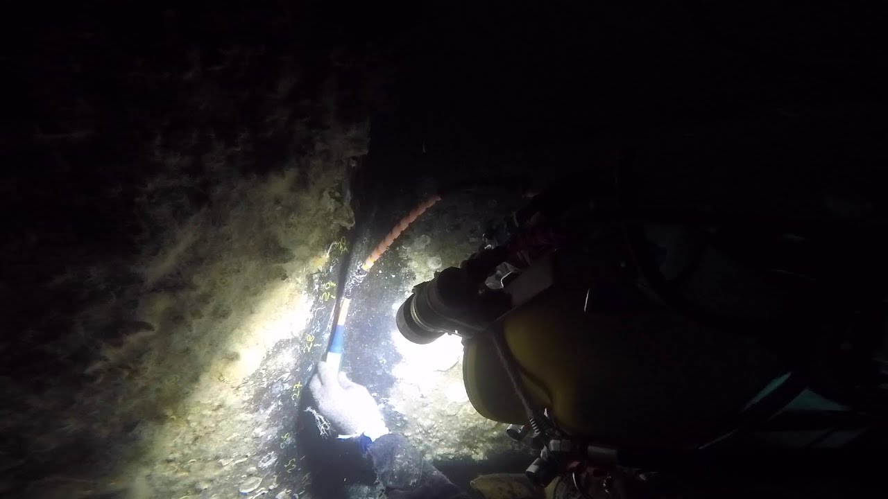 Saturated : Diving and living at 50 meters
