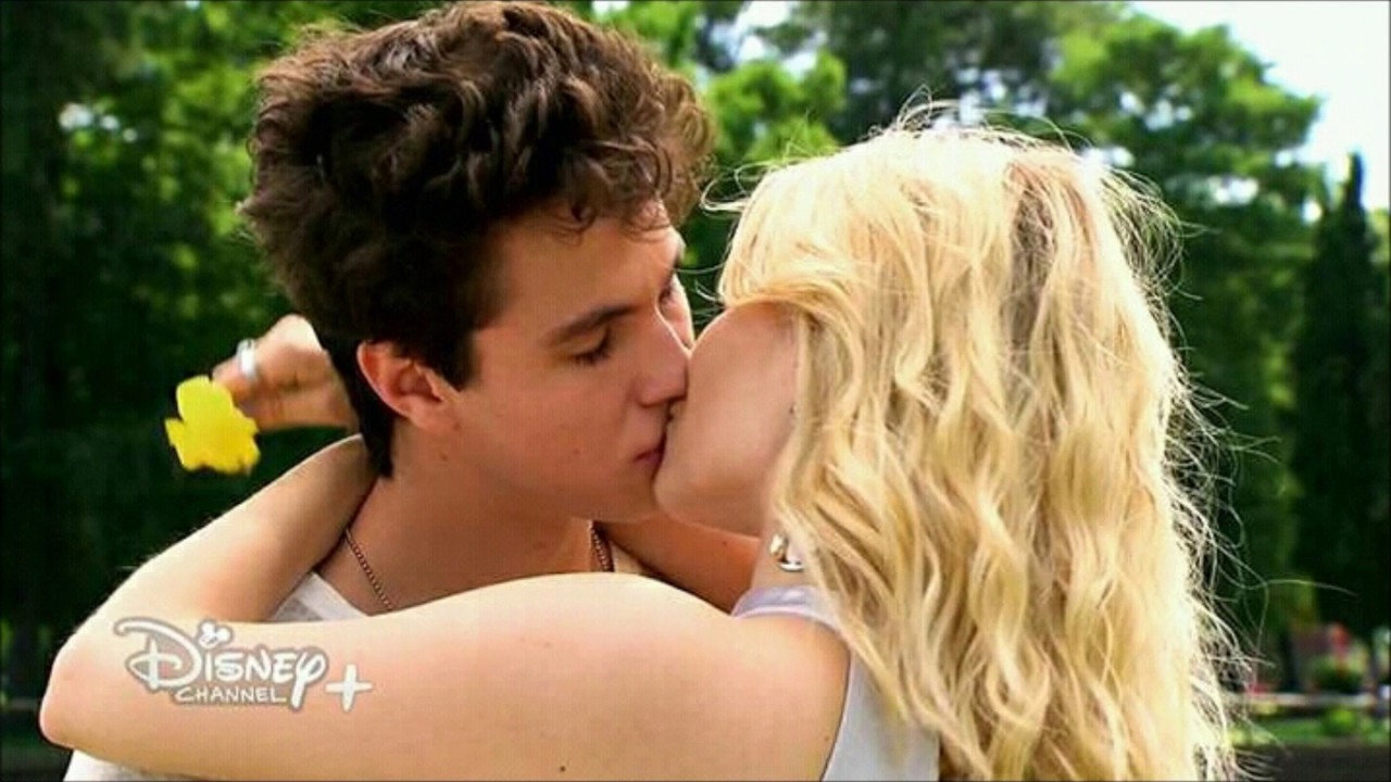 Lutteo vs Simbar ( besos)