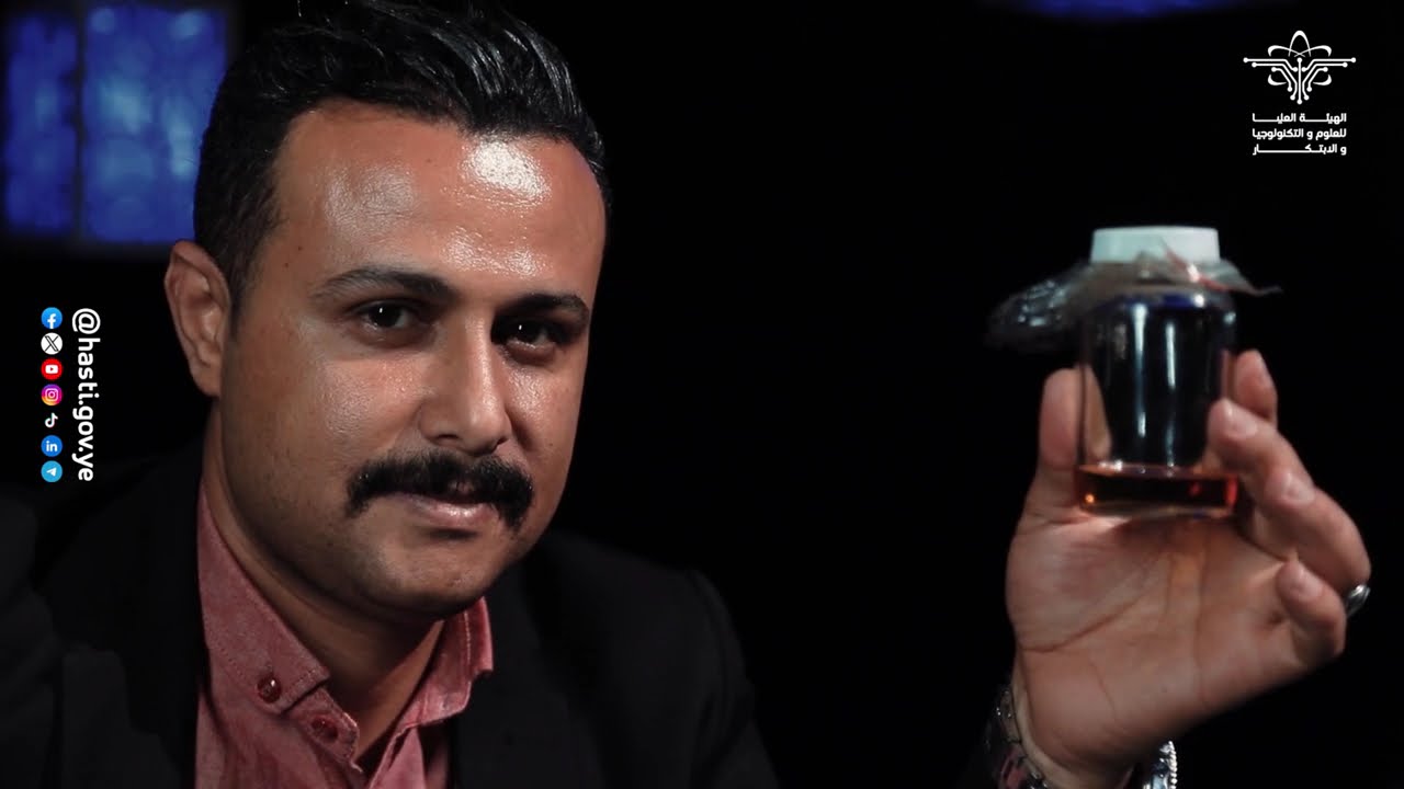 شاهد | مهندس يمني ينتج الديزل الحيوي من الطحالب