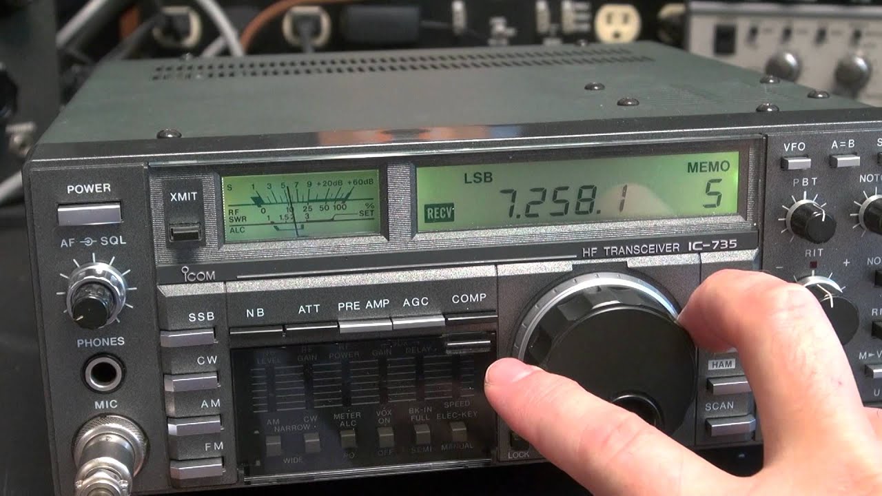 Icom IC-735 Ham Radio HF Transceiver Checkout QSO Demo
