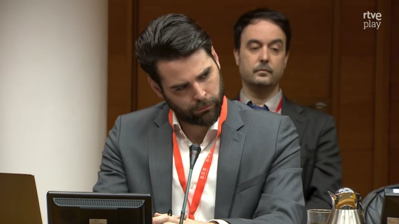 RUBEN GISBERT COMPARECE sobre la DANA enfrentandose a la MAFIA