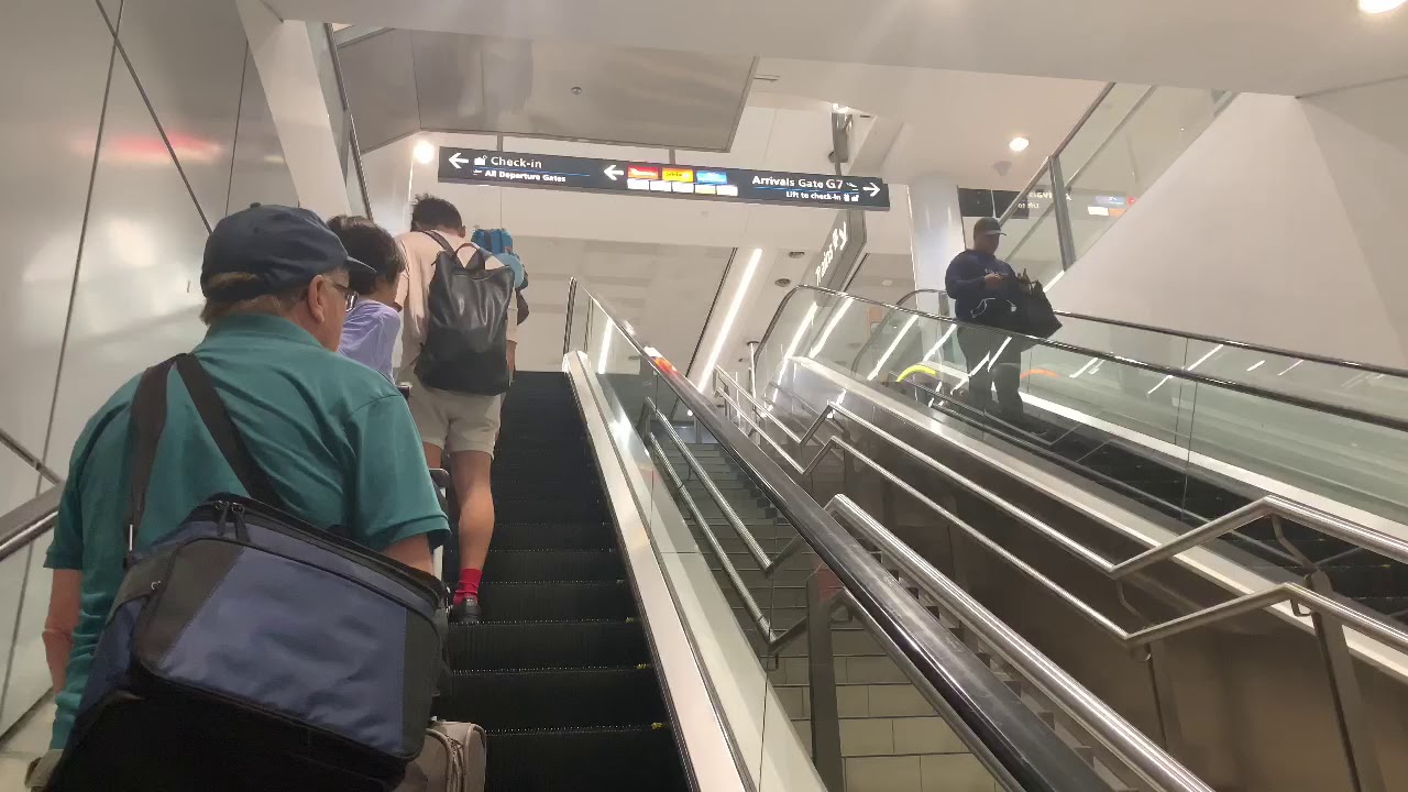 Sydney Domestic Airport link - Central station to Domestic station
