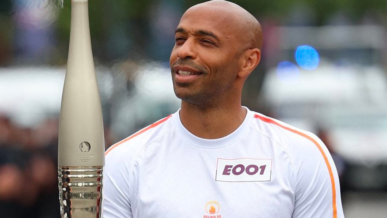 JEUX OLYMPIQUES 2024 - Thierry Henry, Amir, Yannick Noah... porteurs de la flamme à Paris