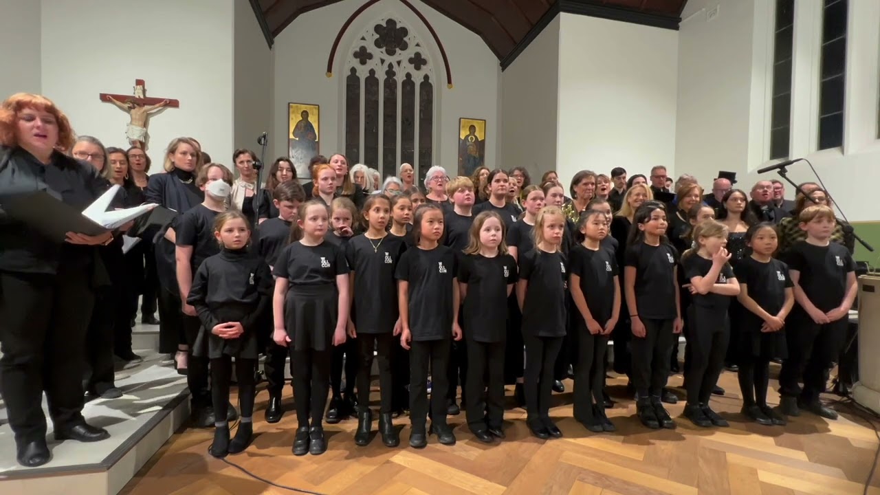 WollCon's Combined Choirs - Bridge Over Troubled Water