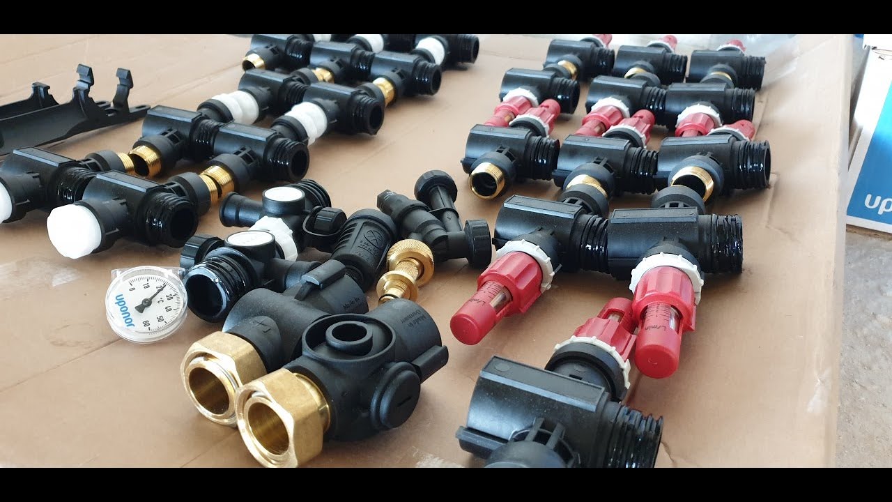 Коллектор фирмы UPONOR Vario PLUS.