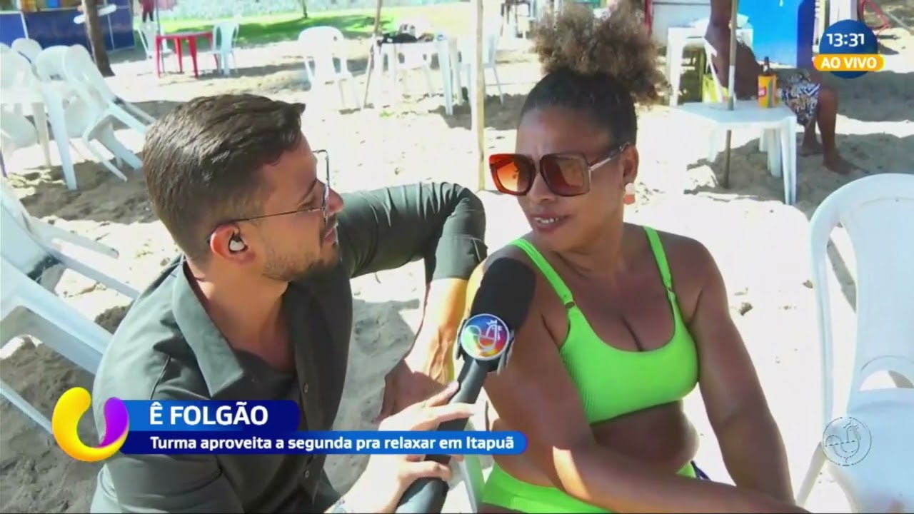 Turma aproveita a segunda feira pra relaxar em Itapuã