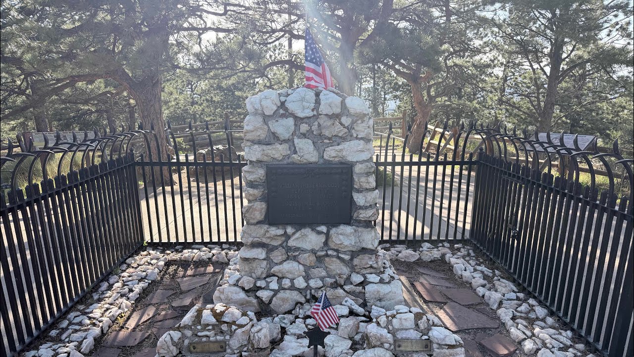 Buffalo Bill&rsquo;s Grave Trail Hike | Walking to the Grave of Buffalo Bill Cody in Golden, Colorado