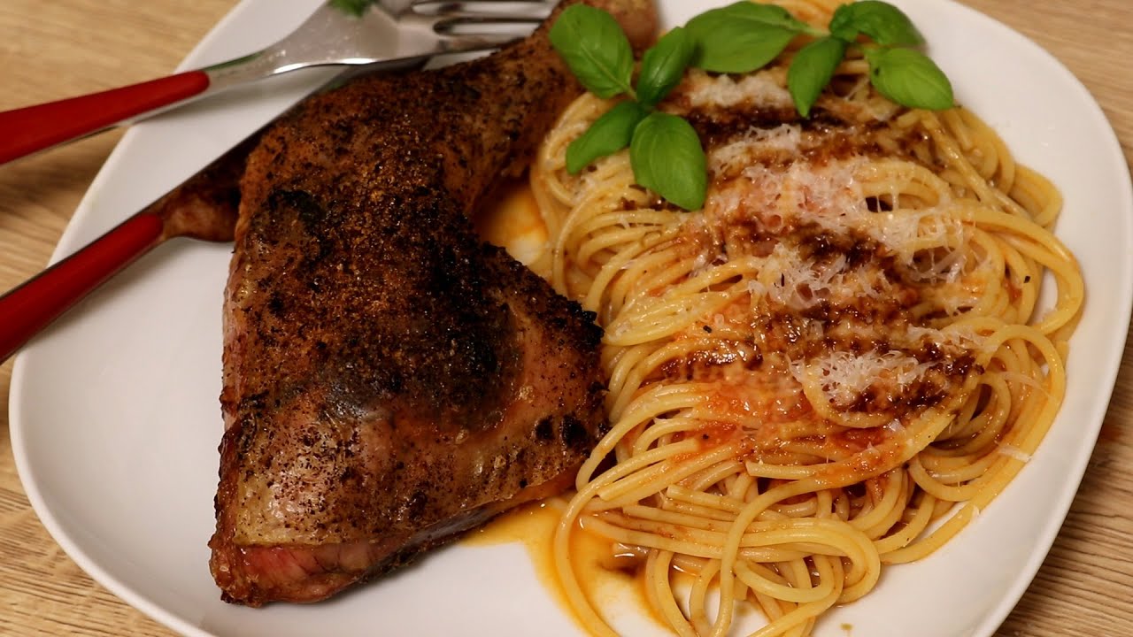 Parmesanhähnchen Grilltomatensoße und Pasta